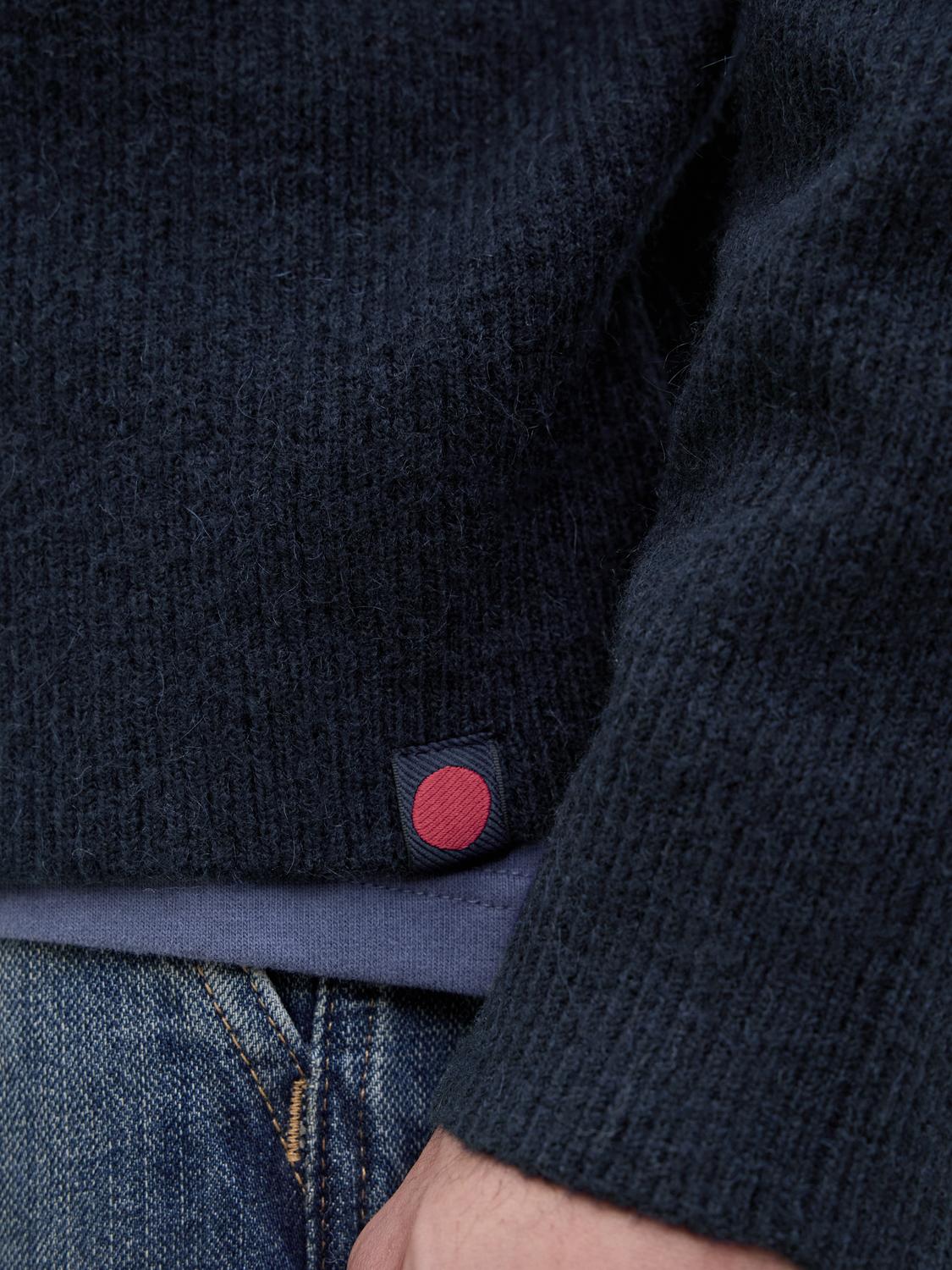 model_shot-detail